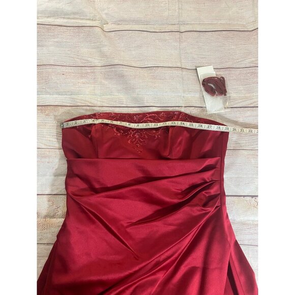 NWT David's Bridal Women's Apple Red Sleeveless Bridal Bridesmaid Dress - 16 - Picture 8 of 10